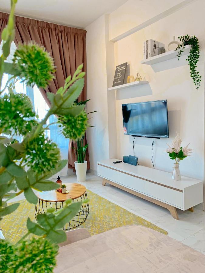 Netflix Two Bedroom Troika Kota Bharu Homestay 182 Extérieur photo