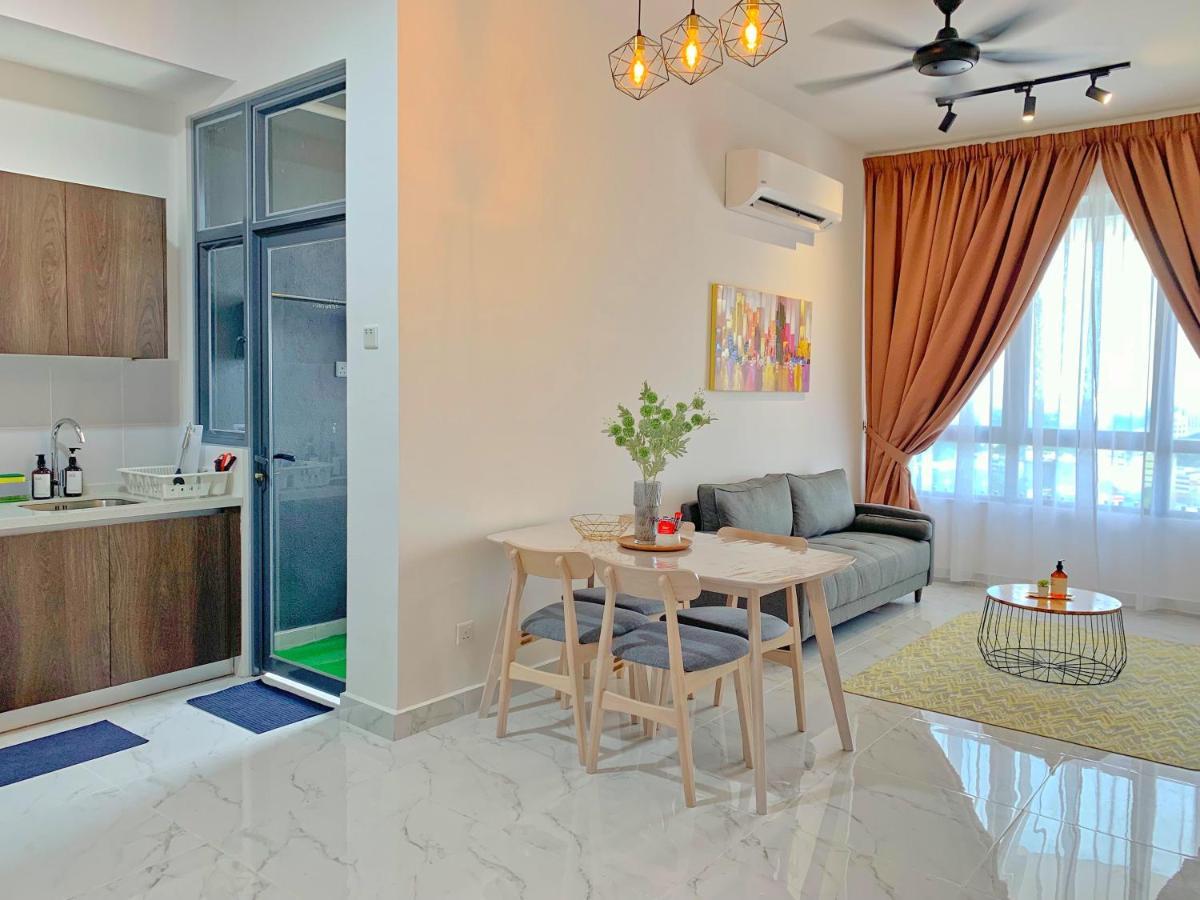 Netflix Two Bedroom Troika Kota Bharu Homestay 182 Extérieur photo