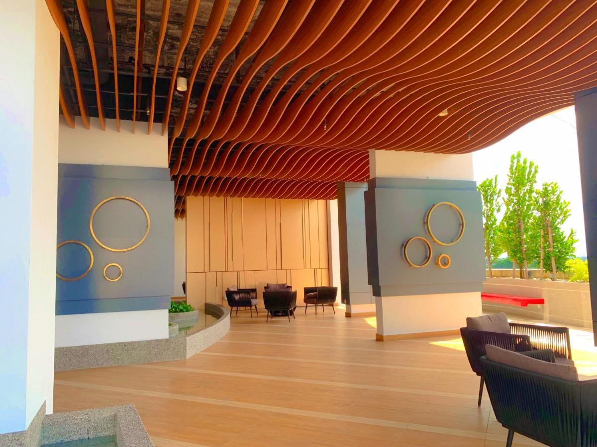 Netflix Two Bedroom Troika Kota Bharu Homestay 182 Extérieur photo